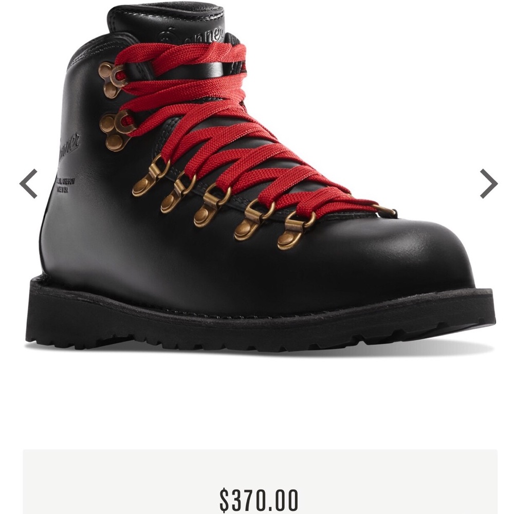 Women’s Mountain Pass Black Gore-Tex Danner Boots